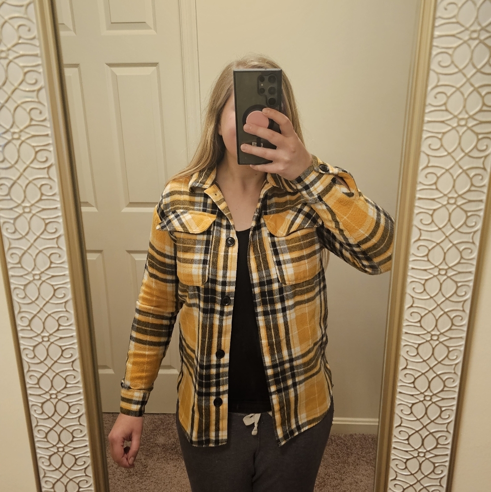 Yellow black flannel size small 3-5